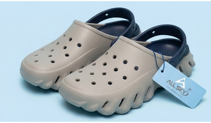 Men's Premium EVA Clogs with Adjustable Backstrap – Perfect for Rain & Outdoor Casual Wear